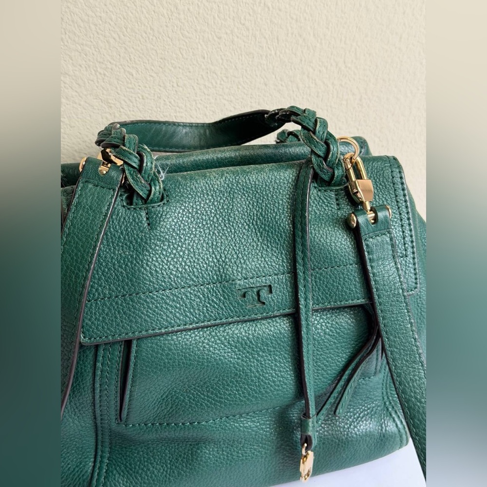 Tory Burch Half Moon Satchel in Green Pebbled Leather - Picture 4 of 13